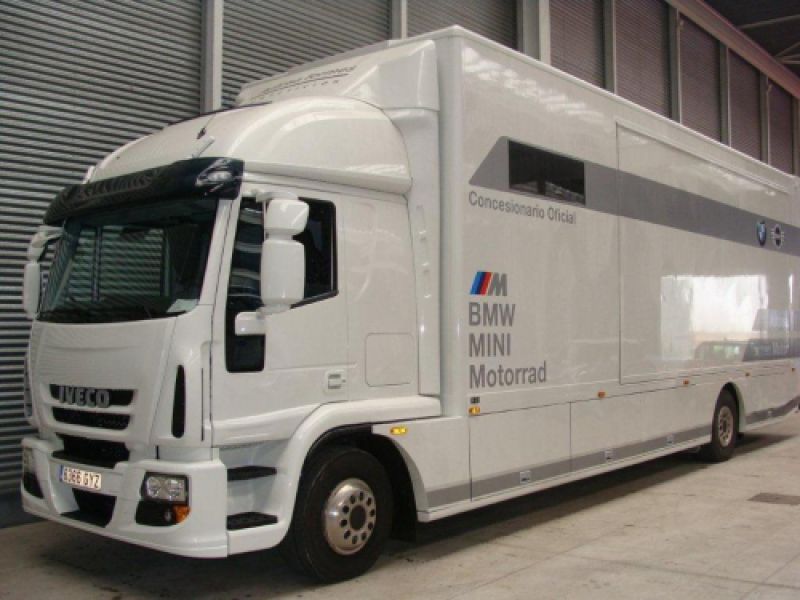 Pintura de remolque para la empresa BMW