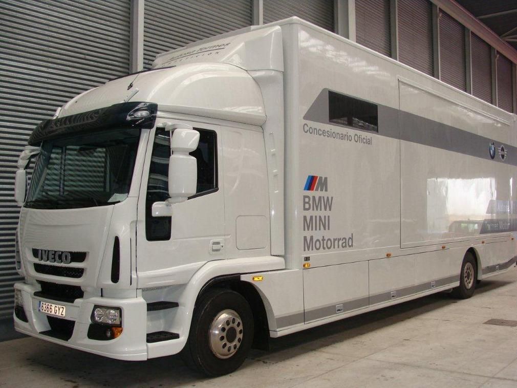 Pintura de remolque para la empresa BMW